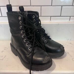 Steve Madden Youth size 13 black boots